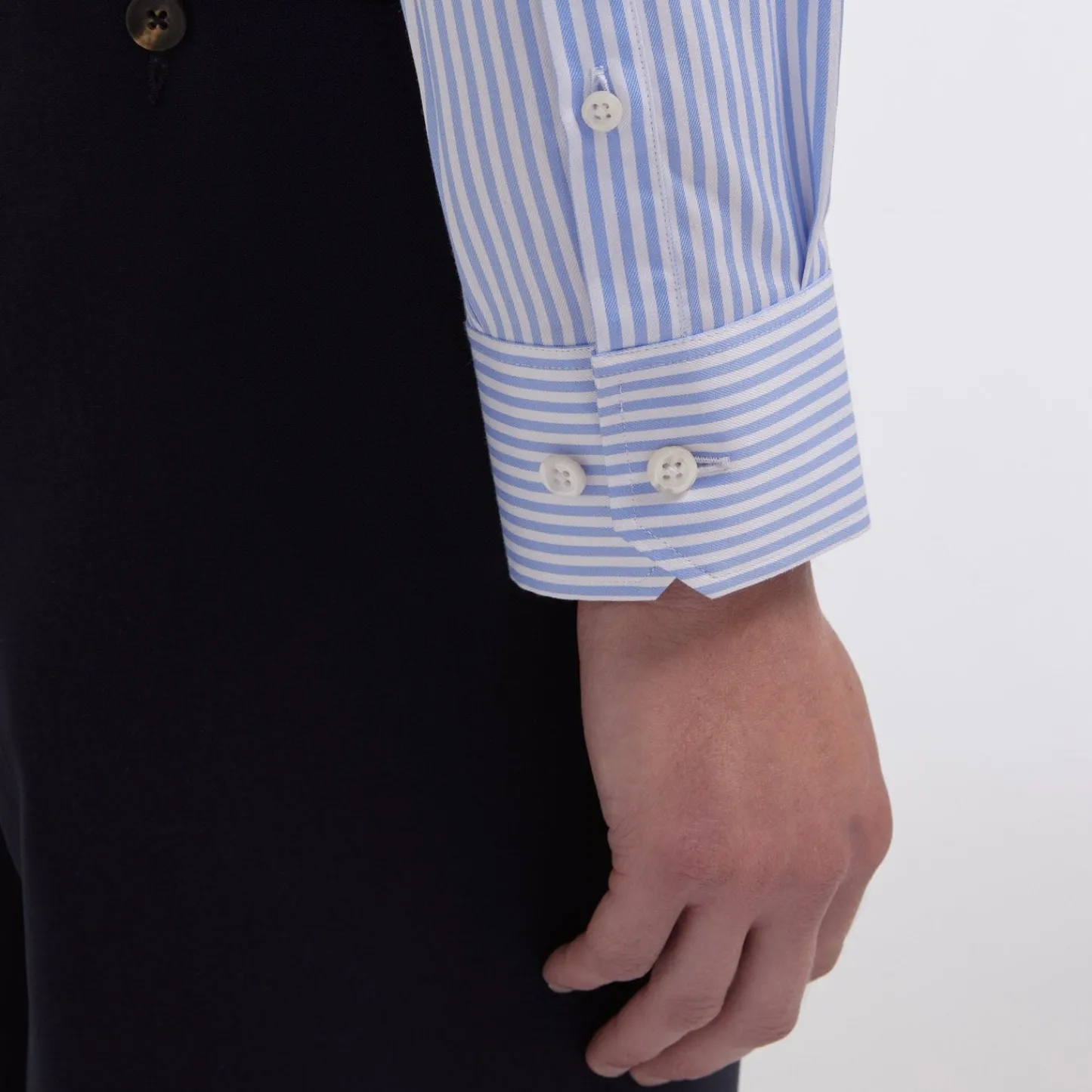 HAST Chemise cintrée en twill double retors à rayures bleues> Cintrée | Chemises Bleues