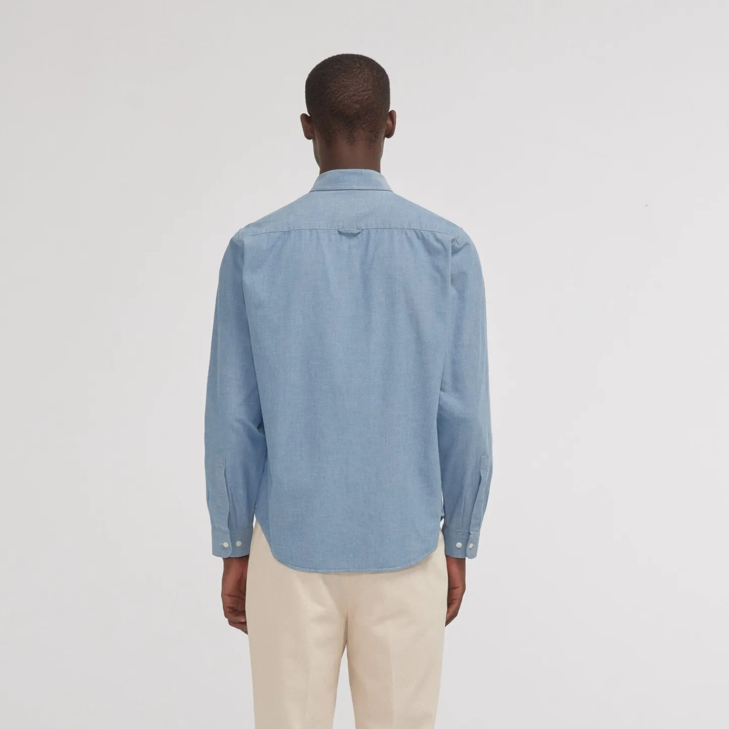 HAST Chemise en chambray bleue> Les Essentiels | Décontractée