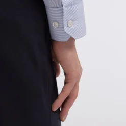 HAST Chemise en popeline double retors faux-uni à fines rayures bleues><noscript><img width=