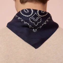 HAST Foulard en soie marine><noscript><img width=