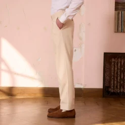 HAST Pantalon à double plis en coton écru><noscript><img width=